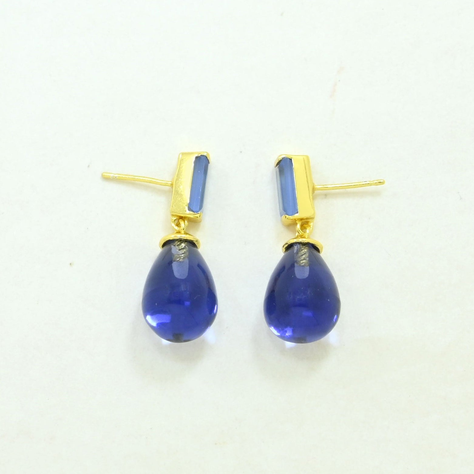 Tanzanite blue chalcedony earring gold plated