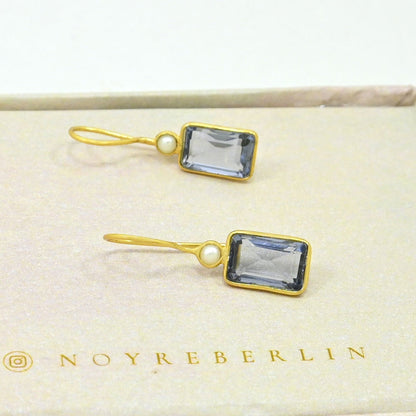 BIRDIE EARRING - PEARL & TANZANITE