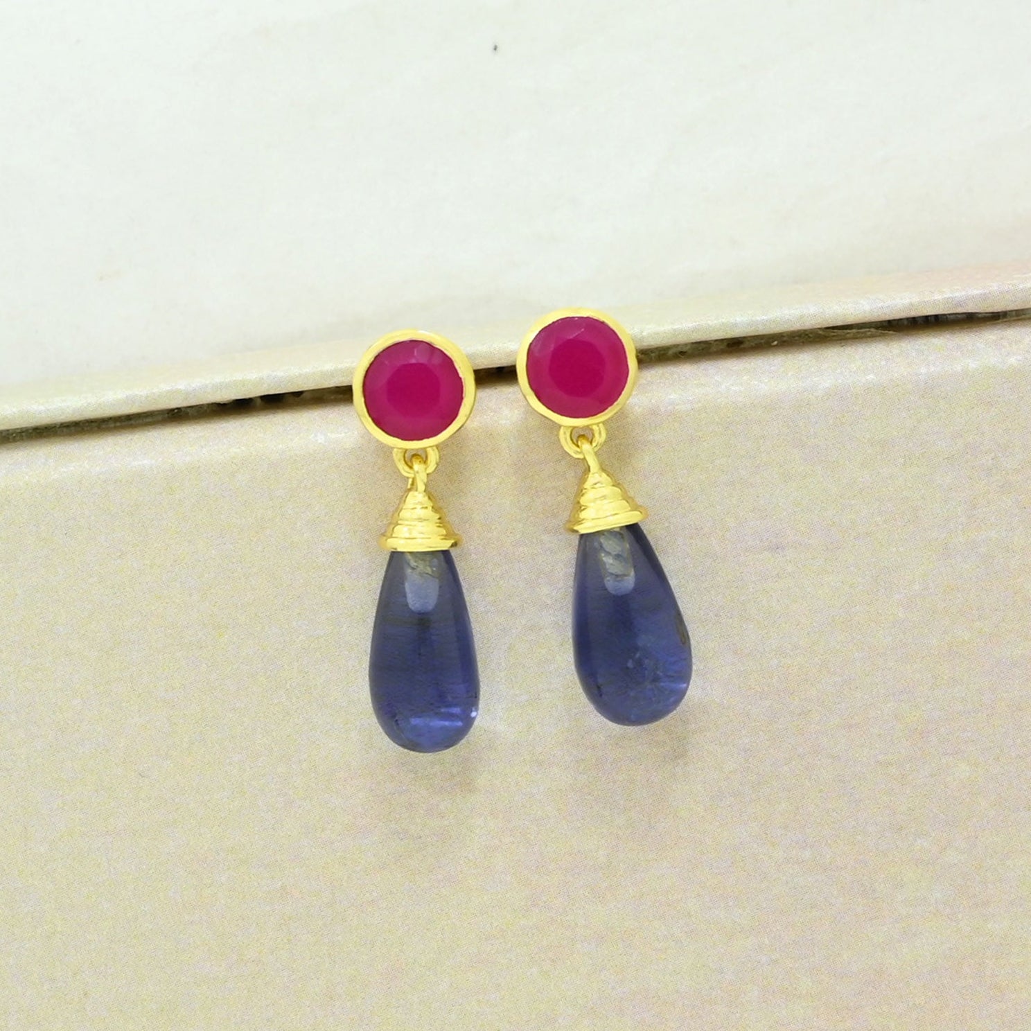 pink fuchsia onyx & tanzanite earring gold plated