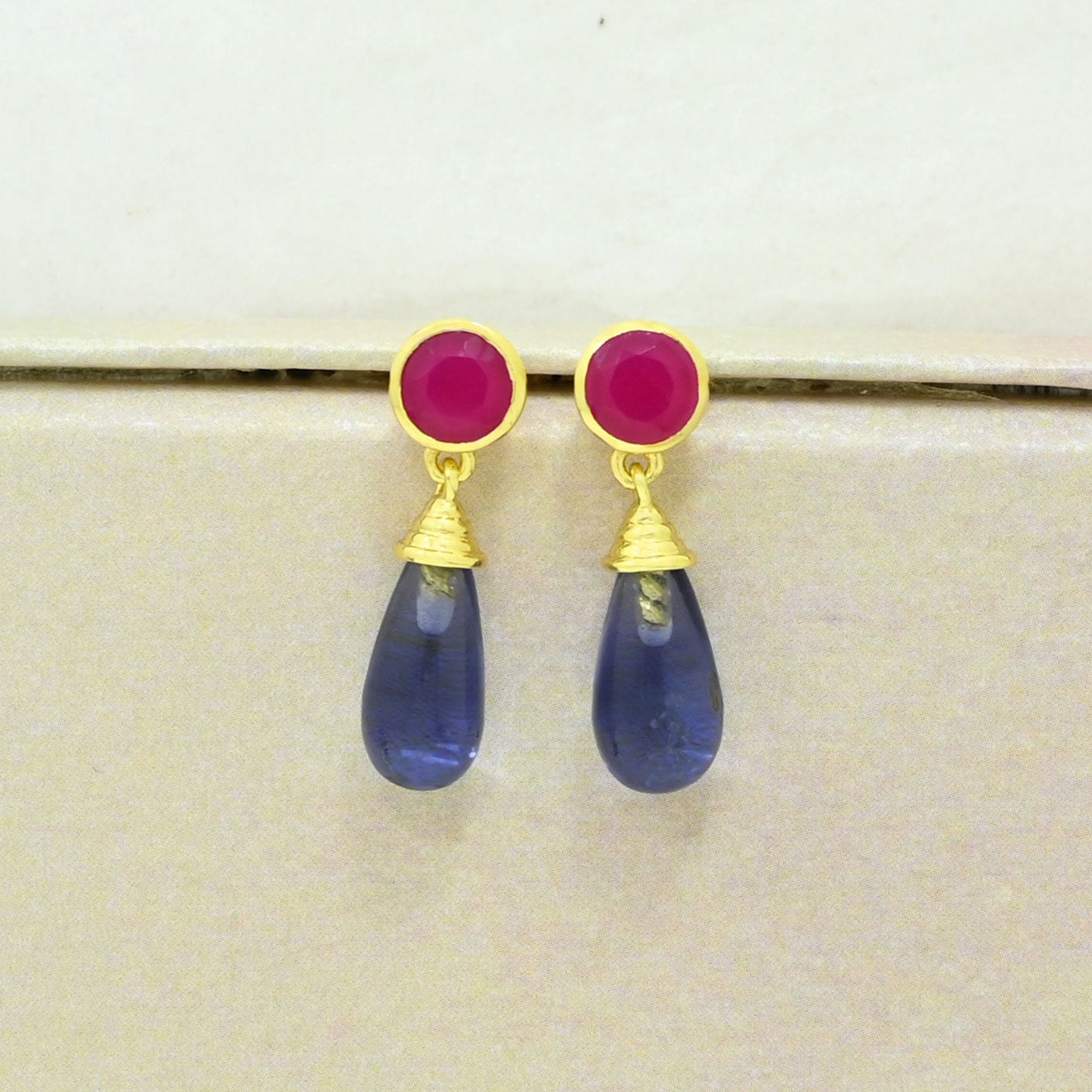 pink fuchsia onyx & tanzanite earring gold plated