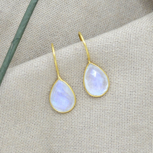 TEARDROP GEMSTONE EARRING