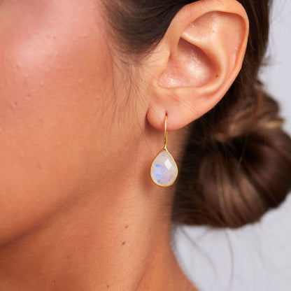 TEARDROP GEMSTONE EARRING