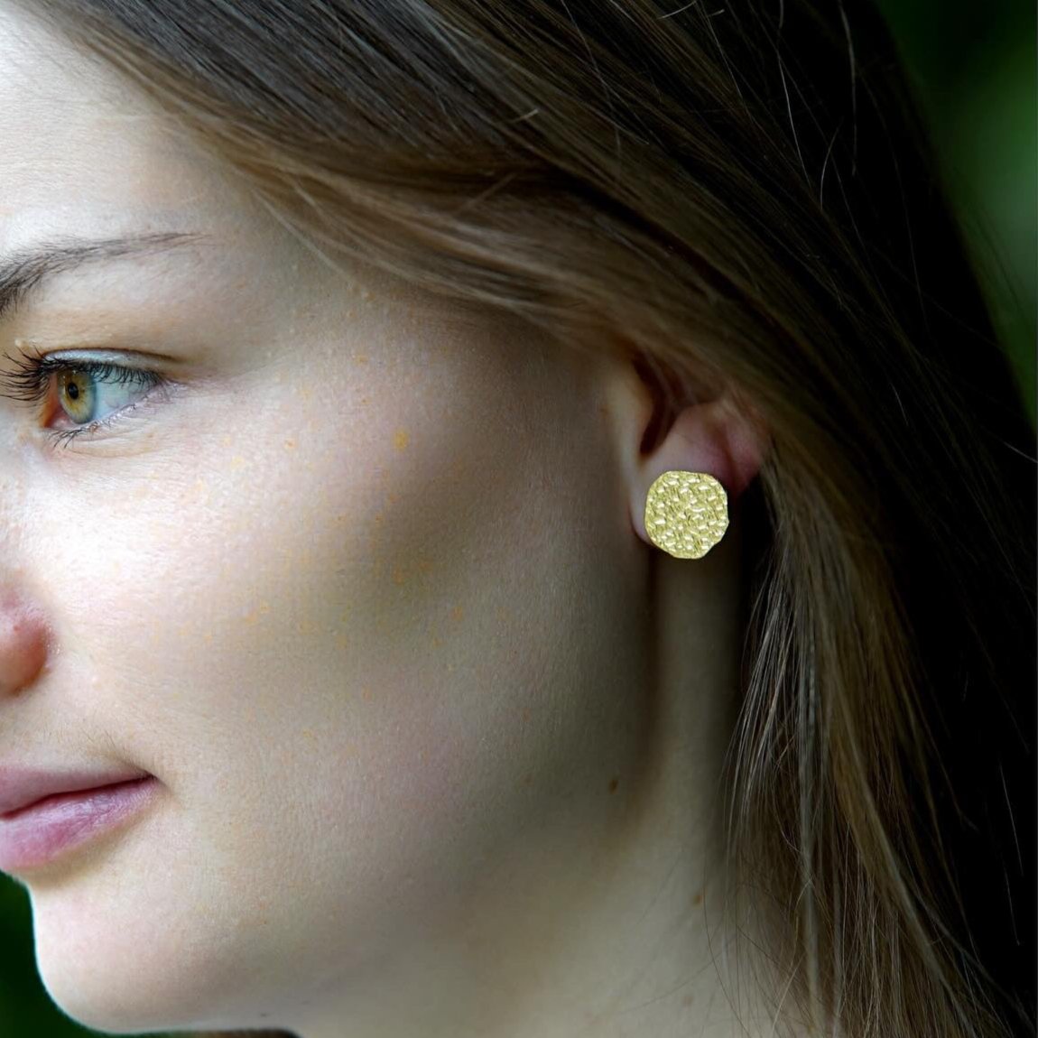 TRUFFLE STUD EARRING